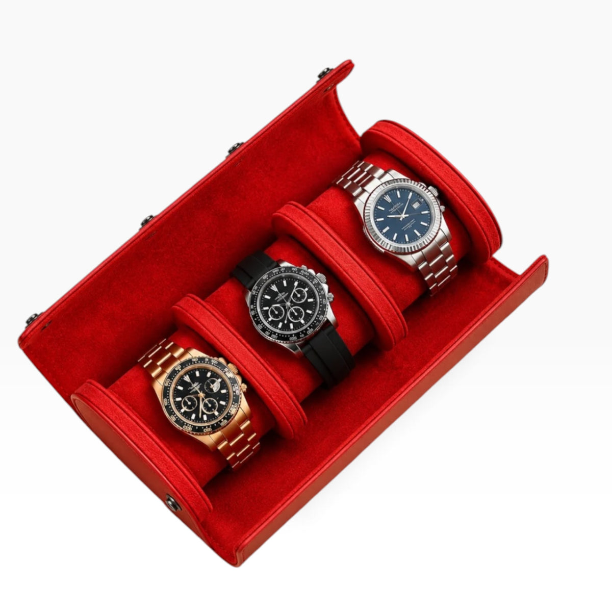 Étui à montre en cuir rouge ouvert avec 3 montres