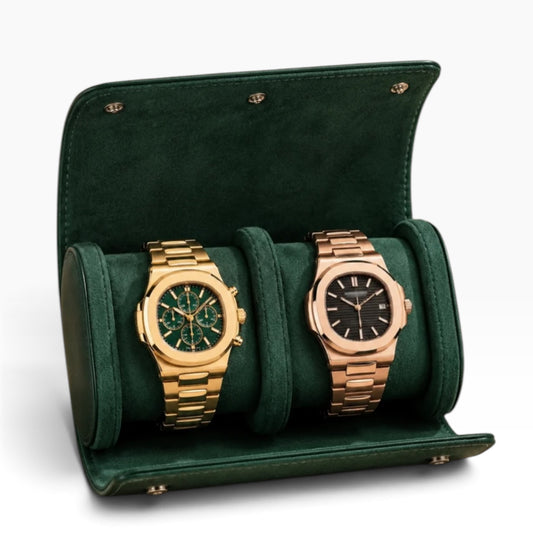 Étui à montre en cuir vert ouvert avec 2 montres