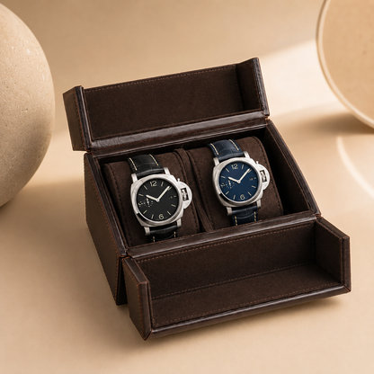 Boîte à montres de voyage en cuir véritable marron, ouverte avec 2 montres – vue 2