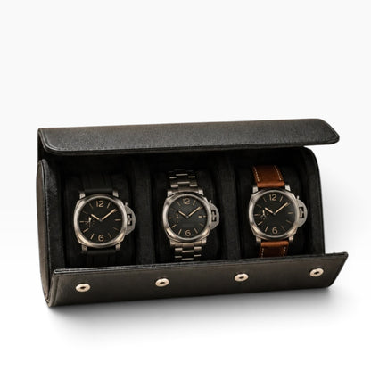 Étui à montre en cuir noir ouvert avec 3 montres