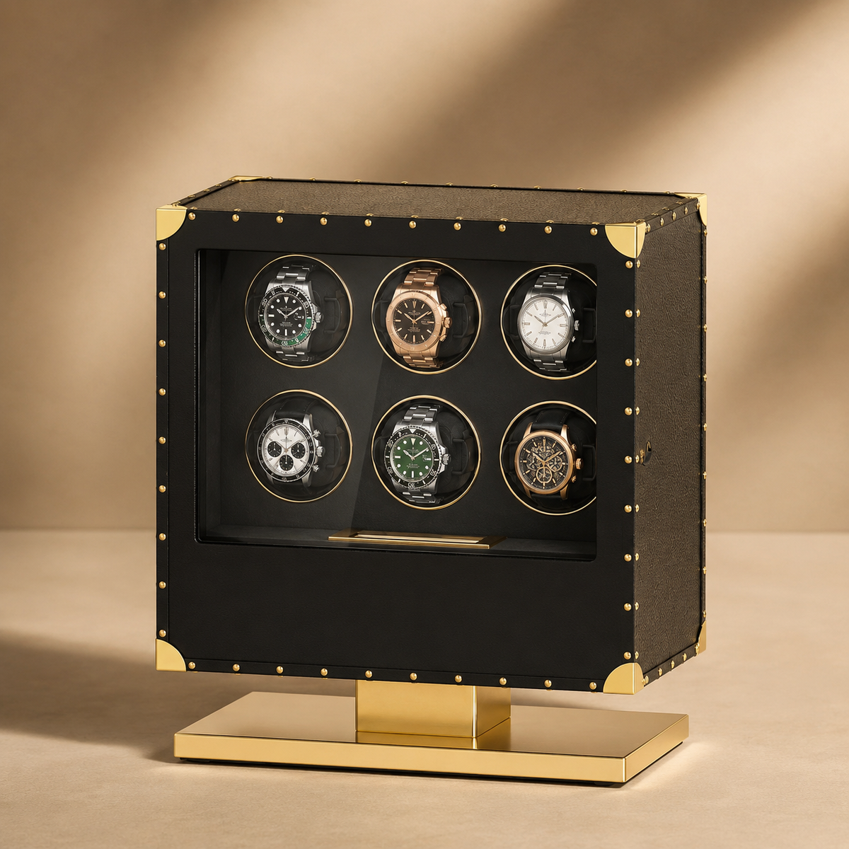 Remontoir automatique noir avec 6 montres, autre angle