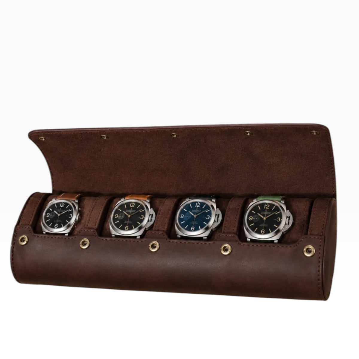 Étui à montres de voyage en cuir Crazy Horse marron, ouvert avec 4 montres