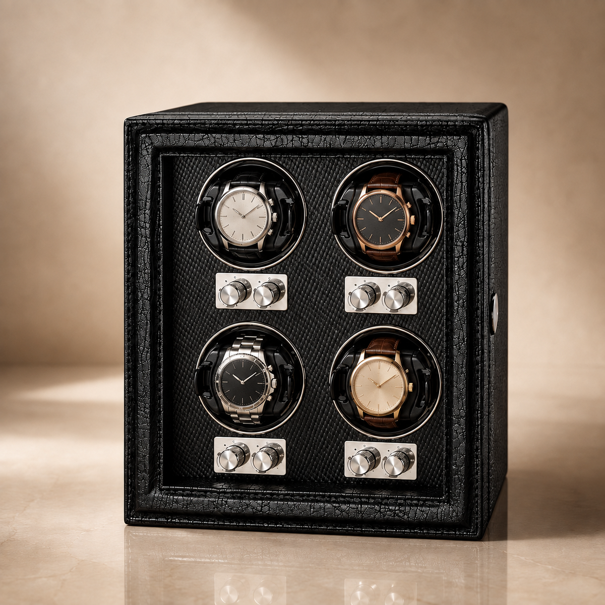 Remontoir pour montres automatiques en cuir PU noir, format carré, façade vitrée avec 4 montres