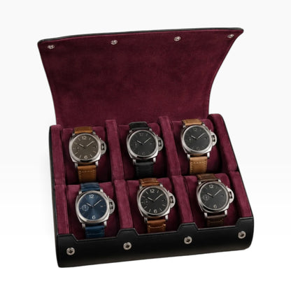 Étui à montres de voyage en cuir végan noir, intérieur bordeaux, ouvert avec 6 montres