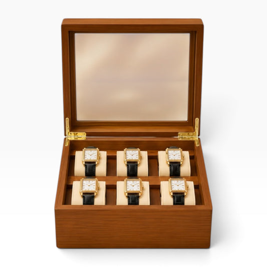 Boîte à montres en bois massif clair, ouverte avec 6 montres, couvercle vitré